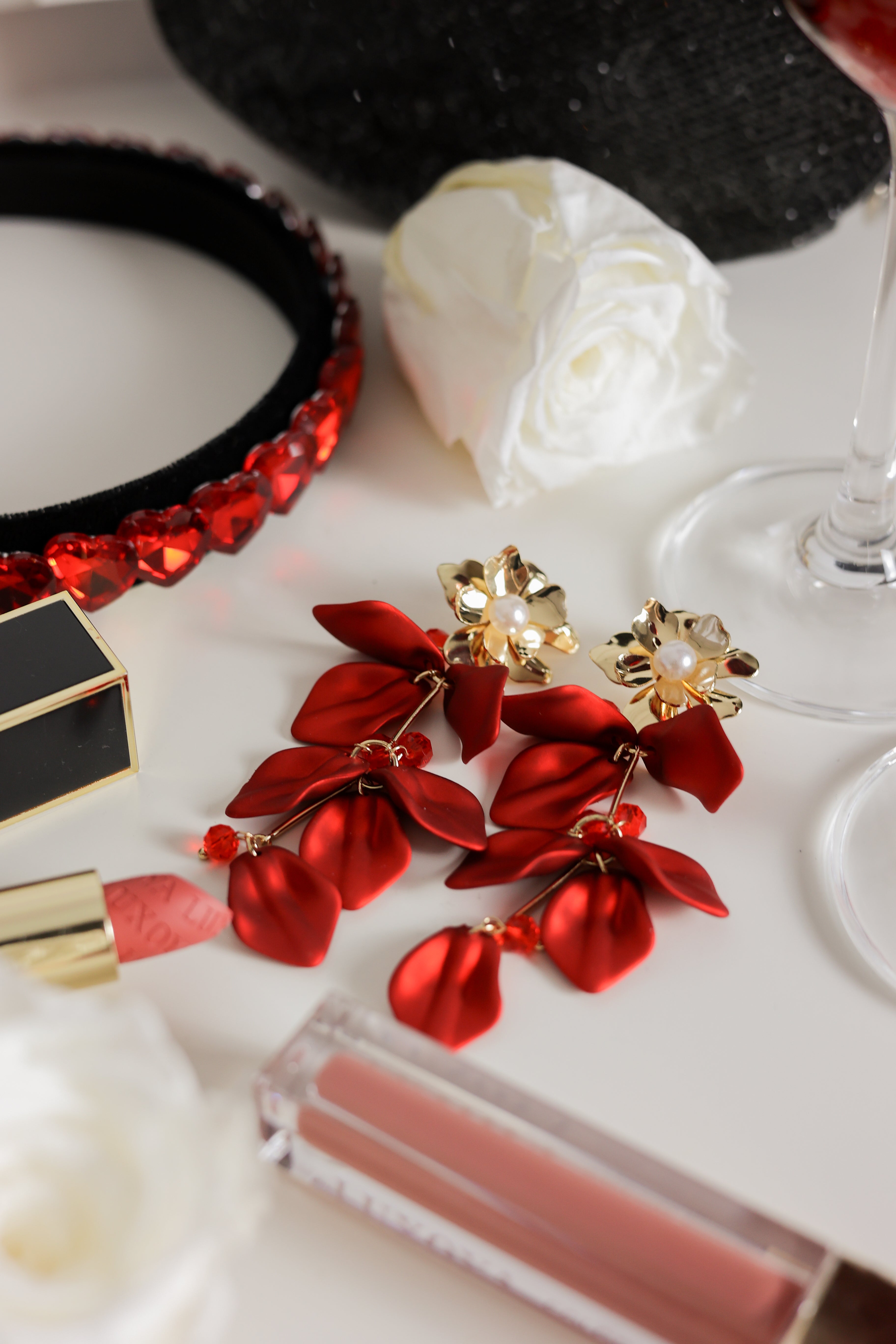 LUNA PIROS FÜLBEVALÓ