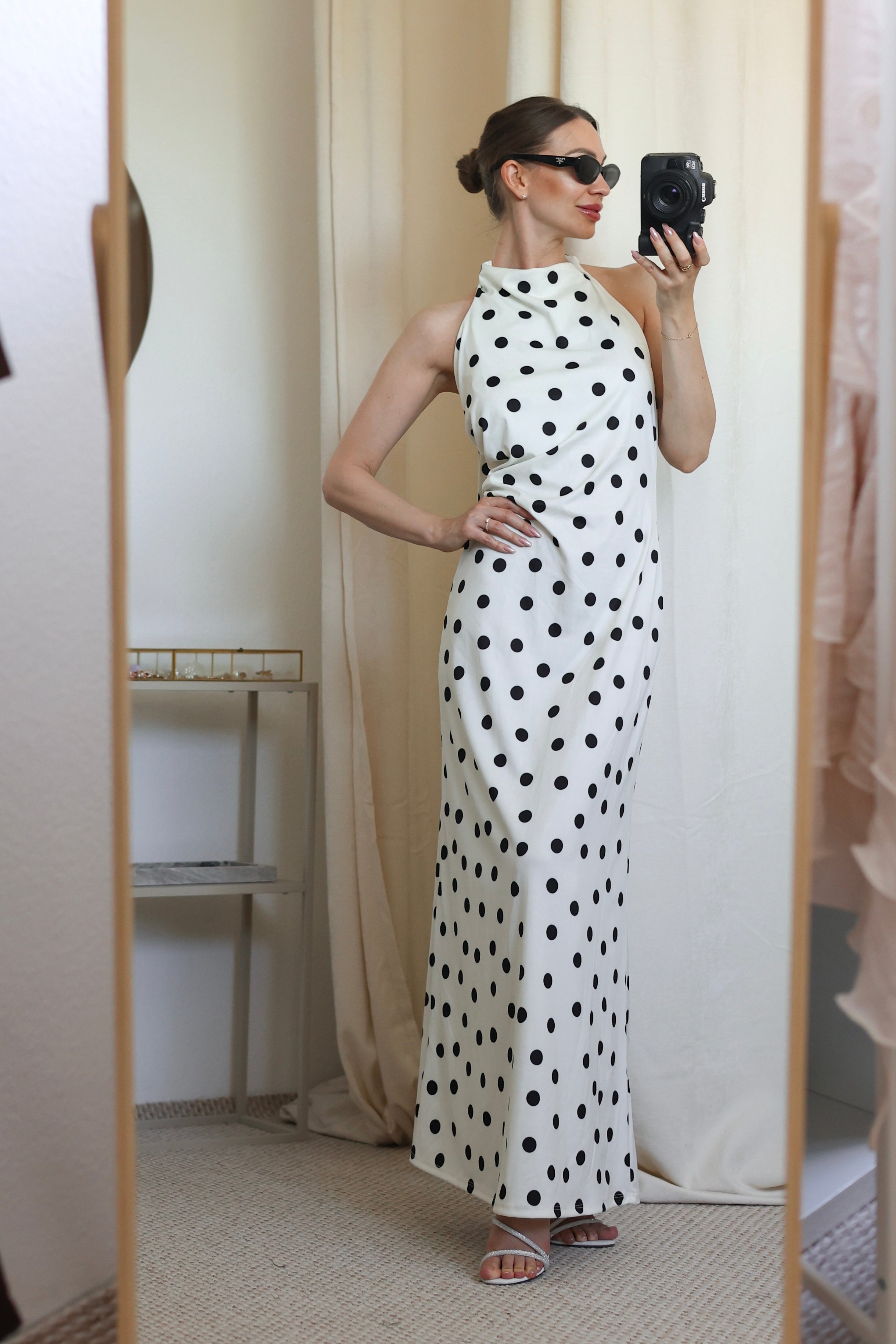 Monroe ruha