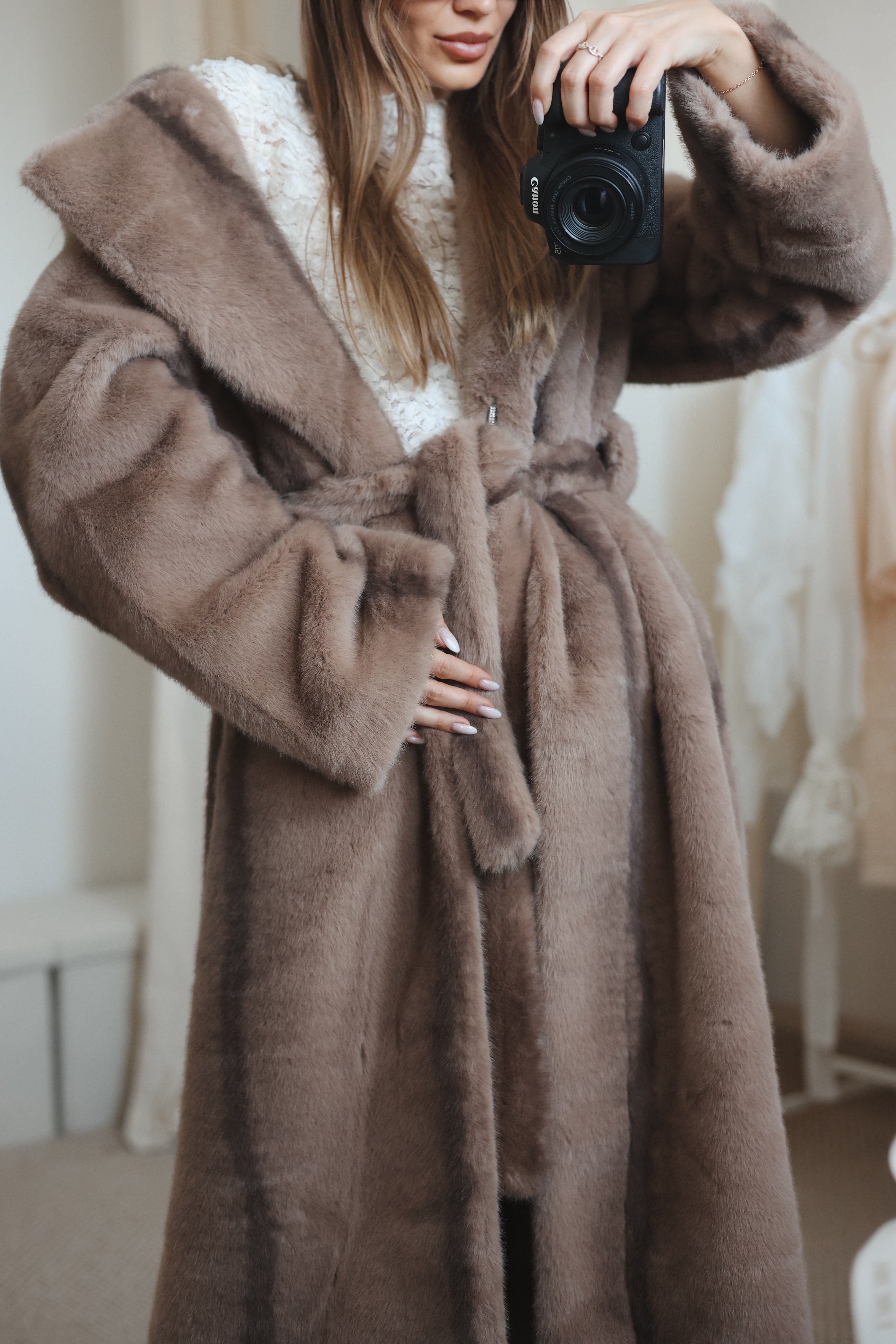 Naomi műszörme kabát